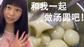 小侄女吃瓜,甜蜜童年瞬间