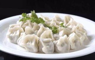 网红地摊小吃饺子图片,街头美食新宠，一口咬下满口鲜香