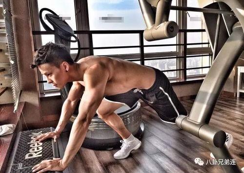 明星的健身私教,揭秘私教打造完美身材之道